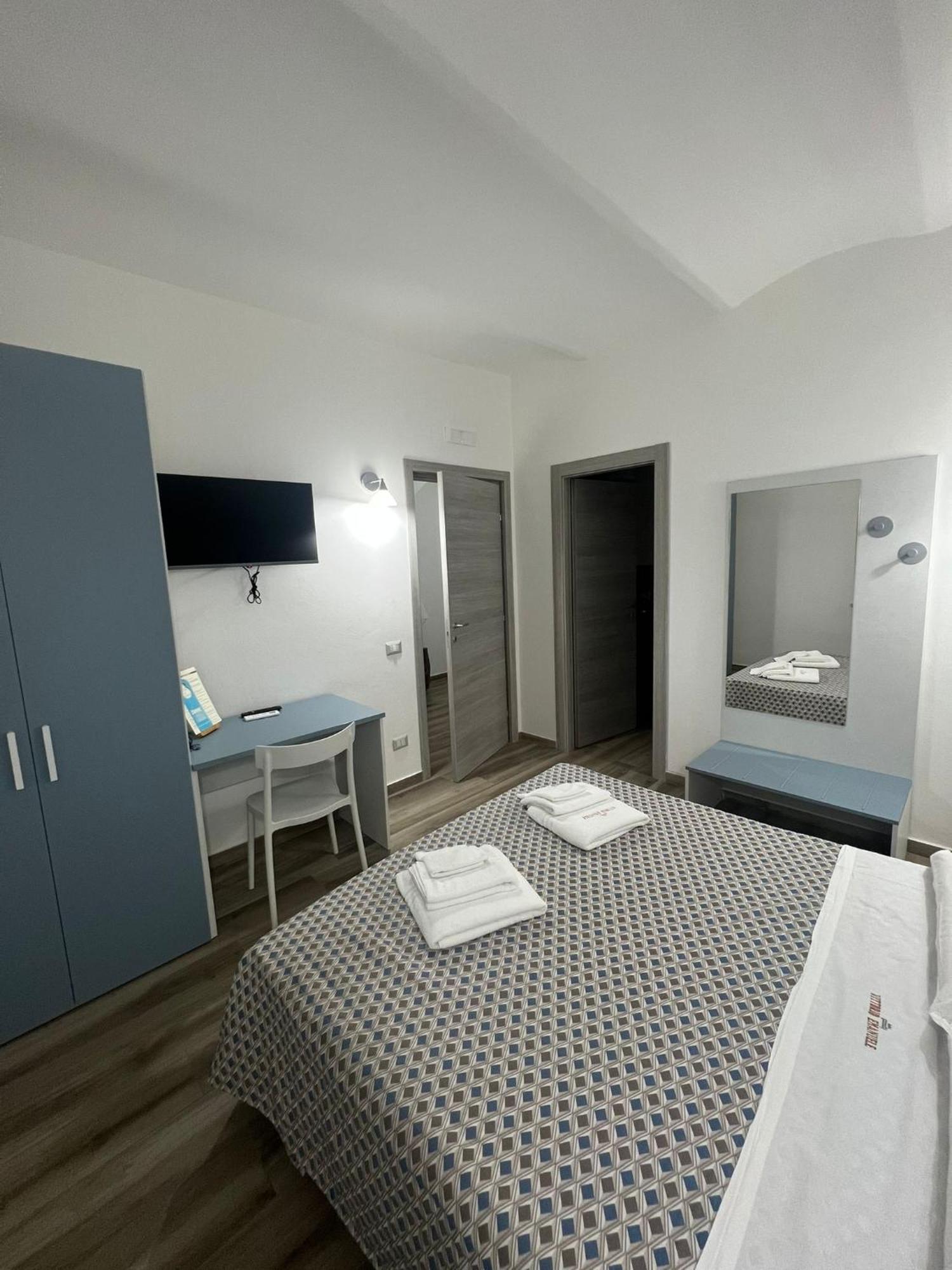 B&B Vittorio Emanuele Cirò Marina エクステリア 写真